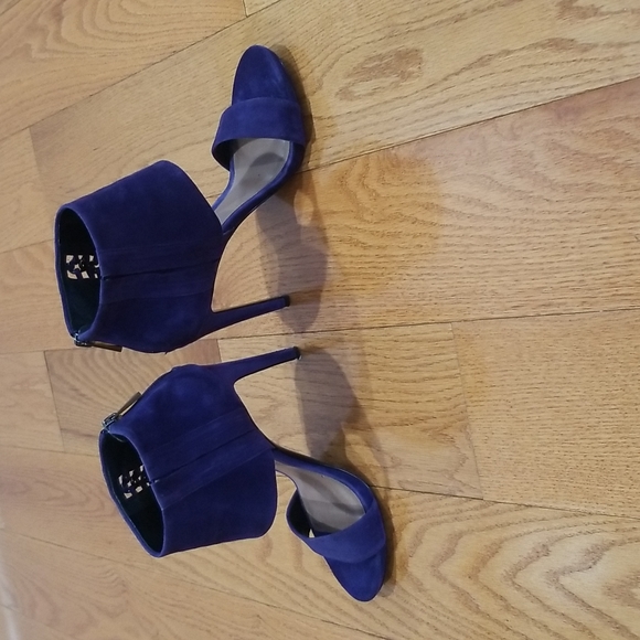 Sandals - Picture 3 of 5